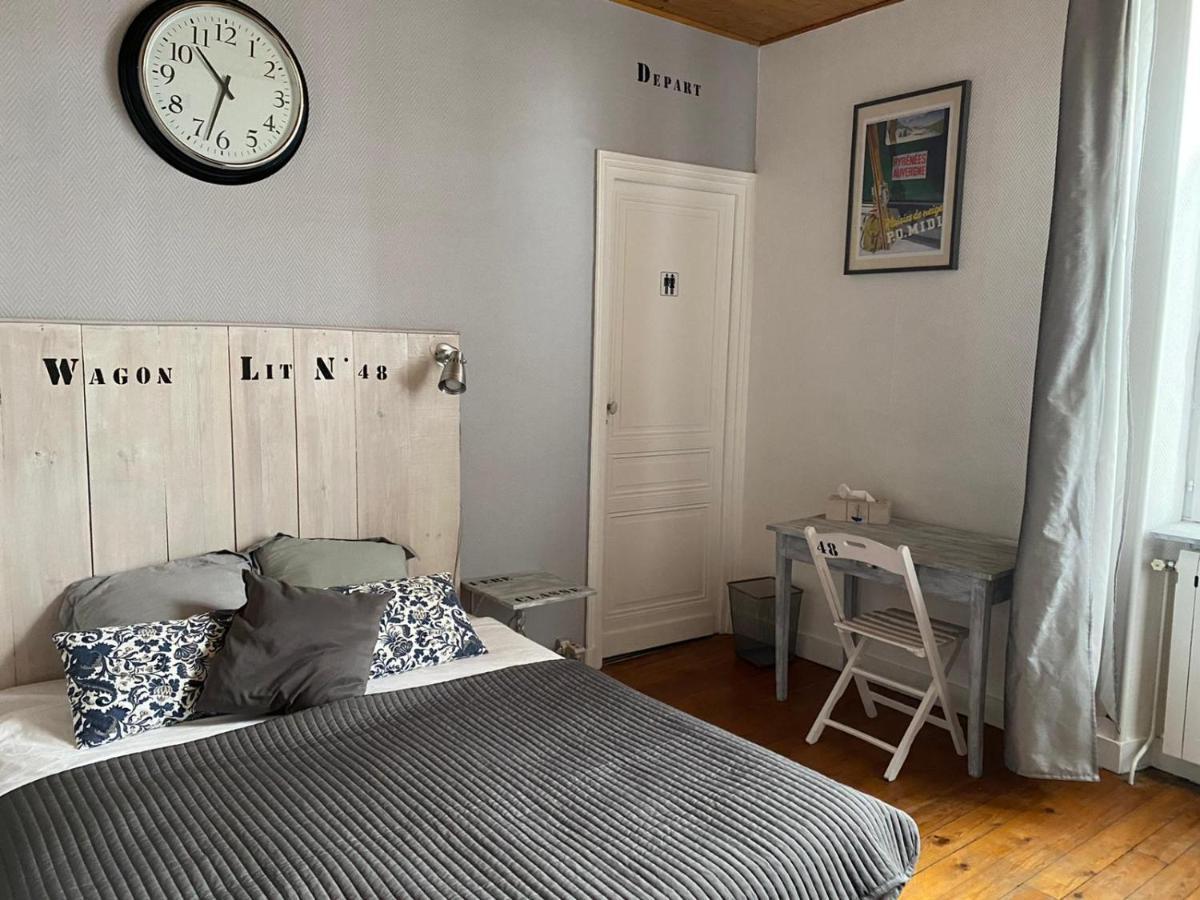 La Gare Bed & Breakfast Gondrin ภายนอก รูปภาพ