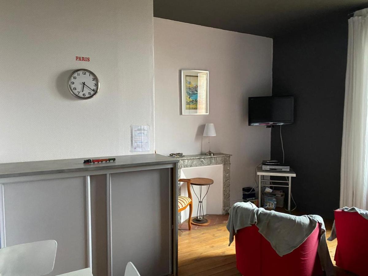 La Gare Bed & Breakfast Gondrin ภายนอก รูปภาพ