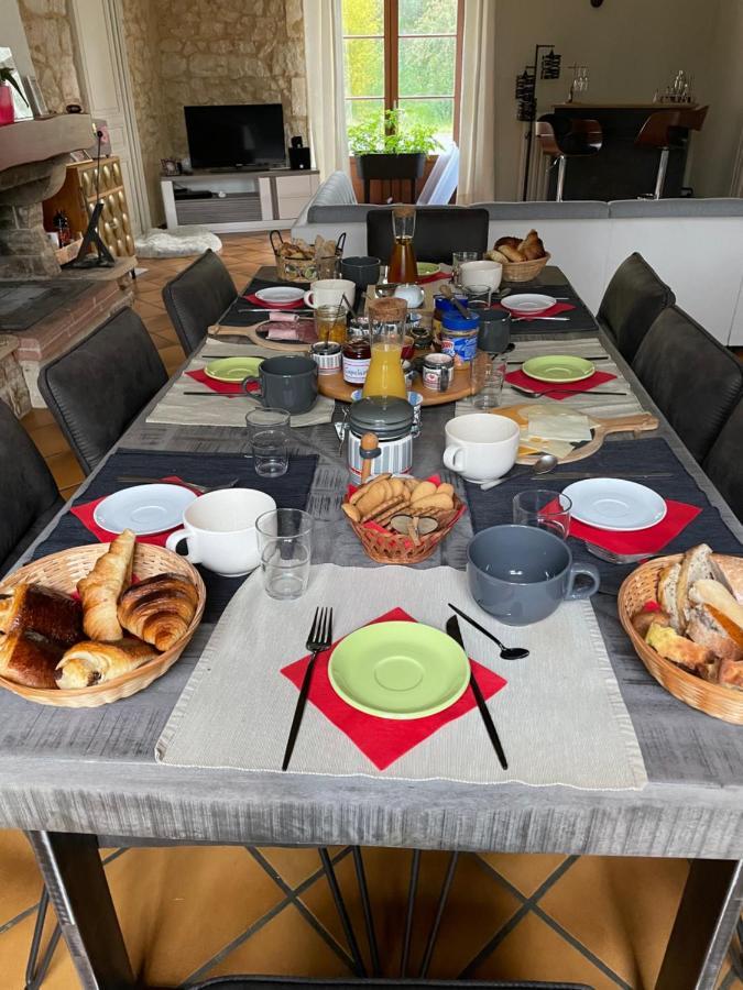 La Gare Bed & Breakfast Gondrin ภายนอก รูปภาพ