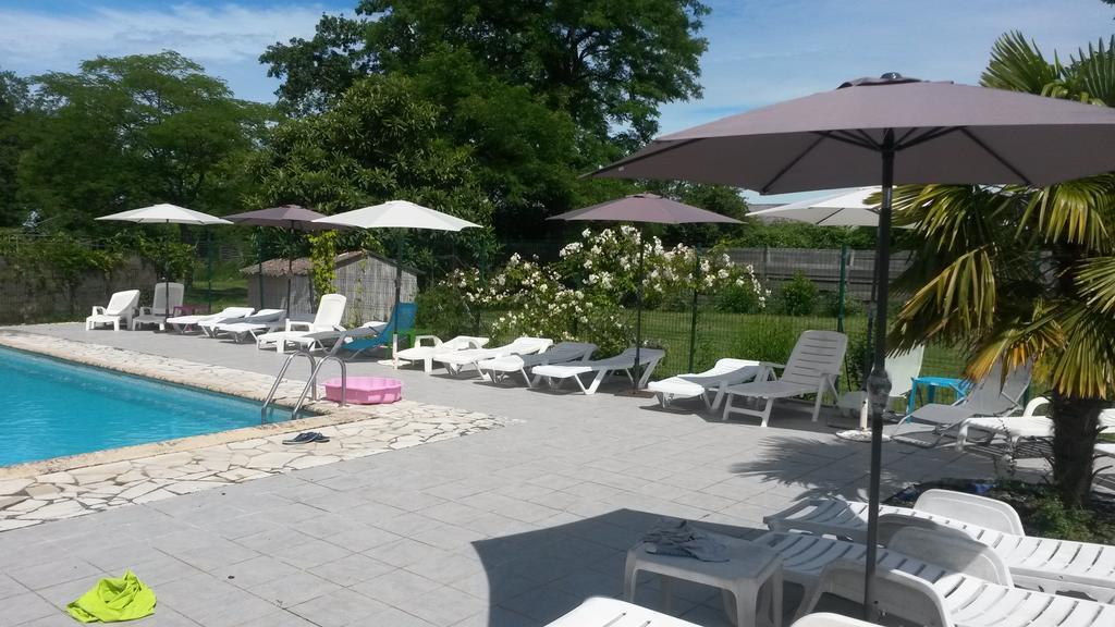 La Gare Bed & Breakfast Gondrin ภายนอก รูปภาพ